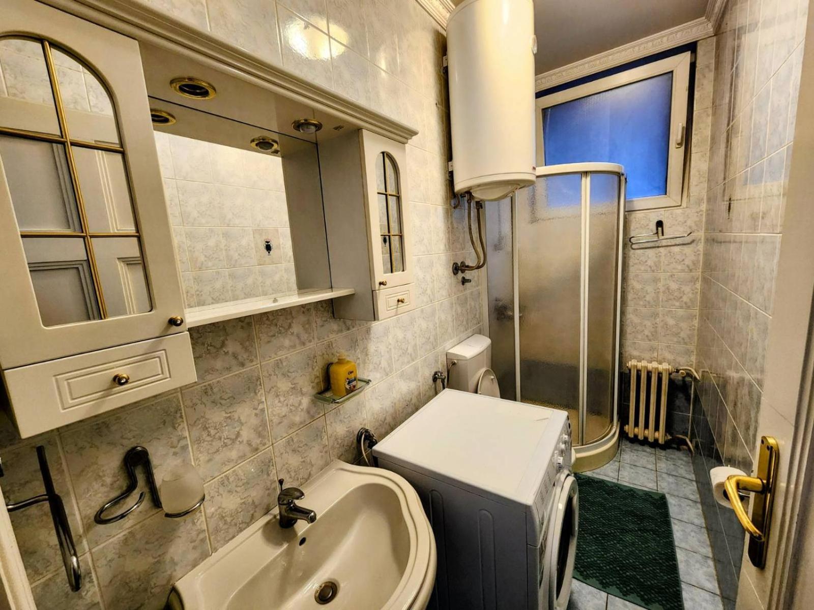 Authentic Belgrade Centre Apartments For Large Groups, Republic Square - Up To 47 People In 5 Apartments Quarto foto