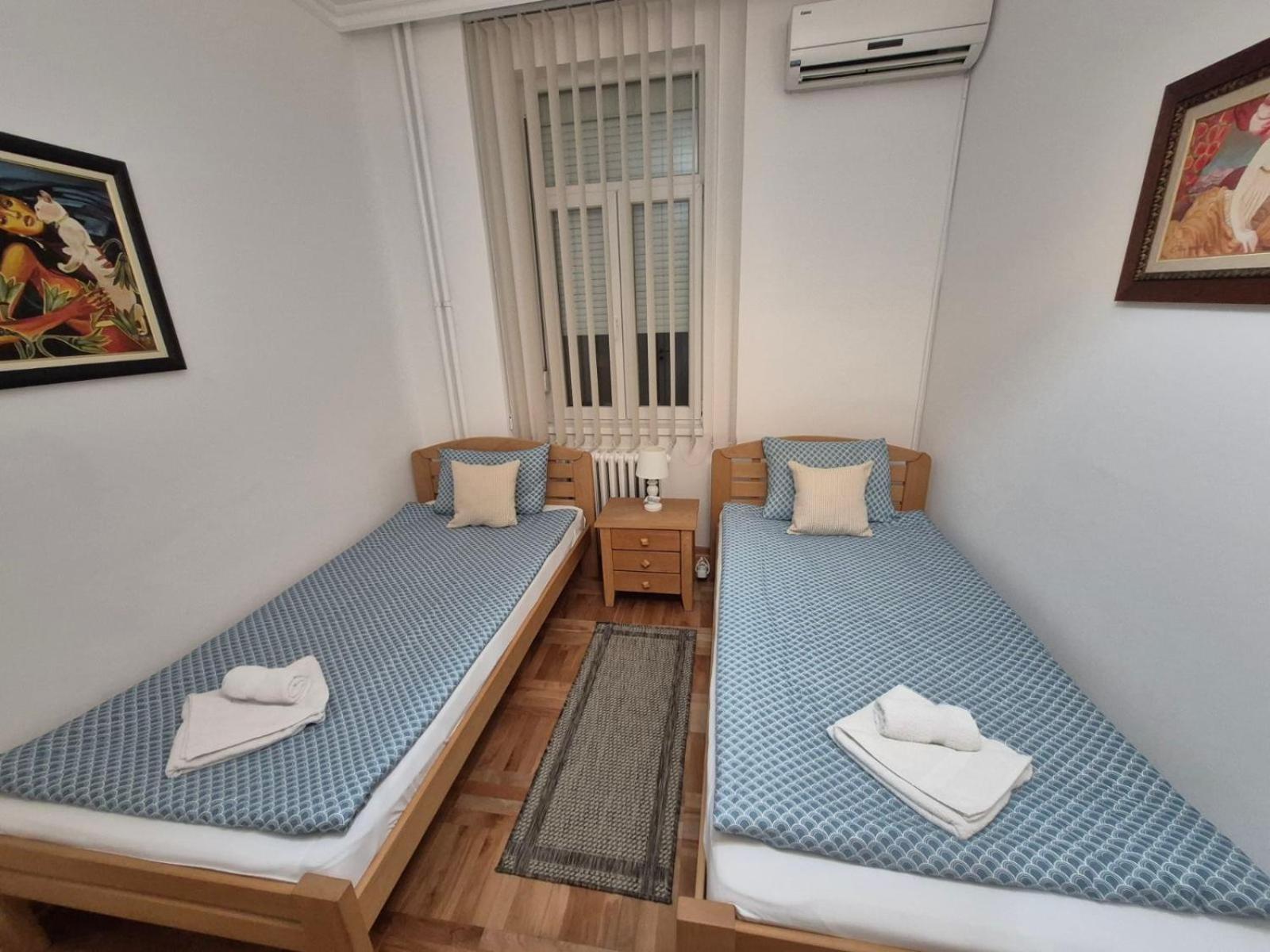 Authentic Belgrade Centre Apartments For Large Groups, Republic Square - Up To 47 People In 5 Apartments Quarto foto