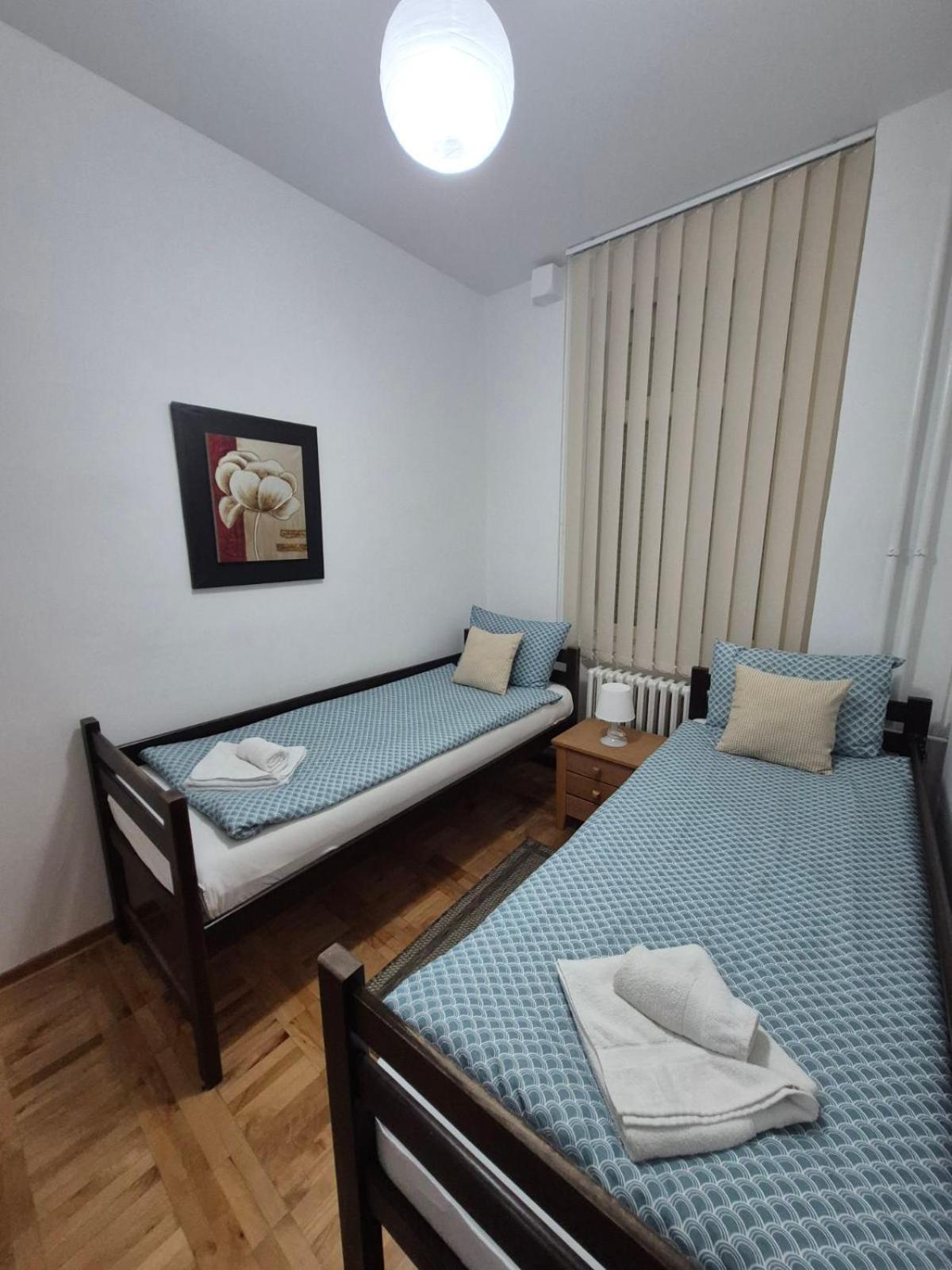 Authentic Belgrade Centre Apartments For Large Groups, Republic Square - Up To 47 People In 5 Apartments Quarto foto
