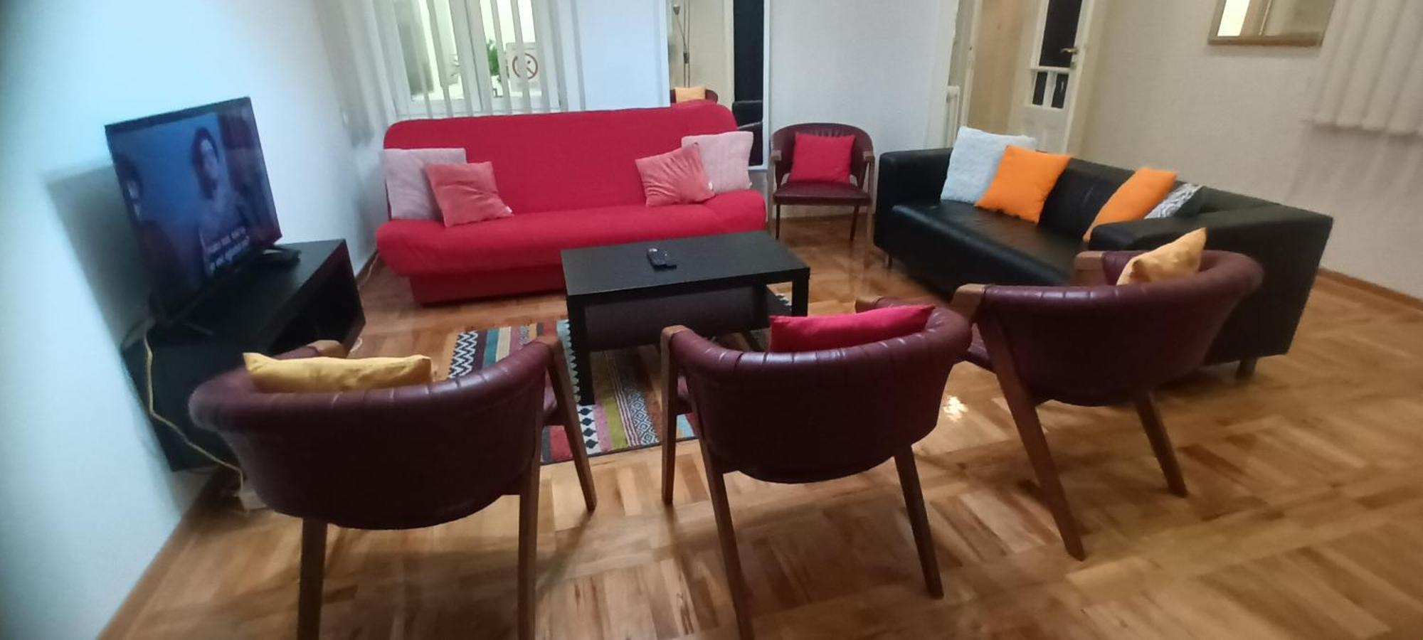 Authentic Belgrade Centre Apartments For Large Groups, Republic Square - Up To 47 People In 5 Apartments Quarto foto