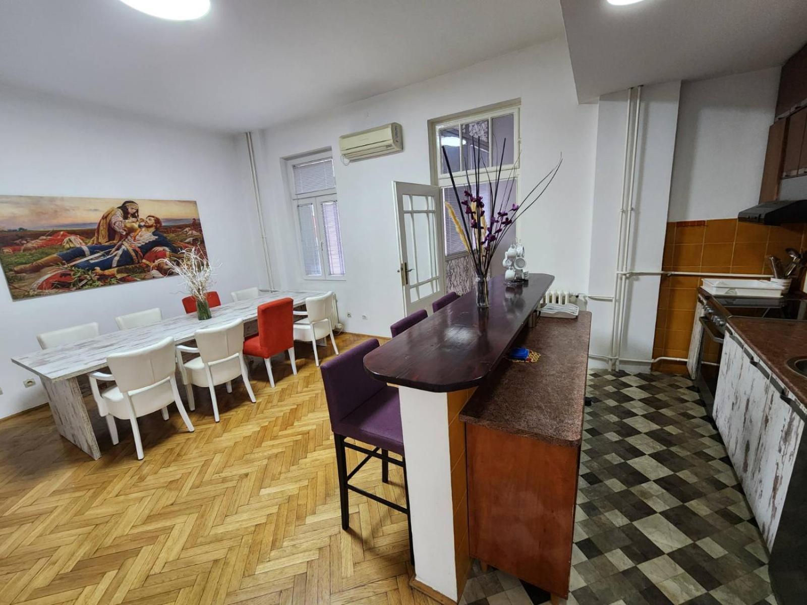 Authentic Belgrade Centre Apartments For Large Groups, Republic Square - Up To 47 People In 5 Apartments Quarto foto